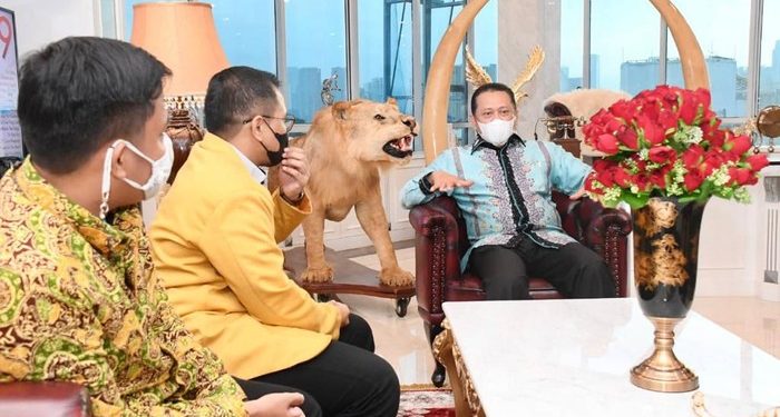 Indeks Demokrasi RI Capai Titik Terendah, Ini Kata Ketua MPR