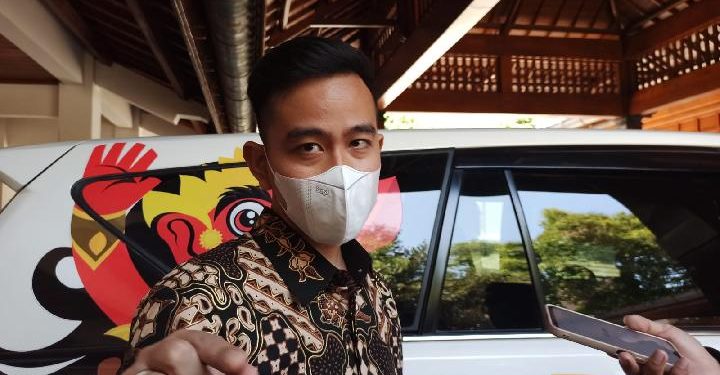 Wali Kota Solo Akui Ada Pembicaraan Politis dengan Rocky Gerung