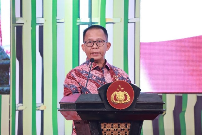 Komjen Pol. (Purn.) Drs. Arif Wachyunadi